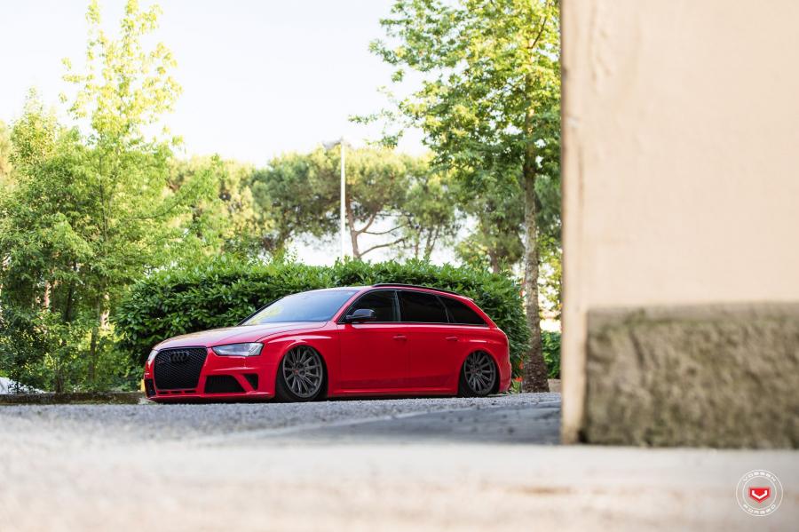  Audi RS4 Avant on Vossen Wheels (GNS-3) 2019 года  (фото 5 из 28)